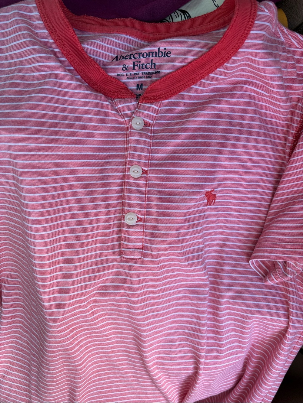Abercrombie & Fitch Men’s Coral and White Striped Crew Neck Tee